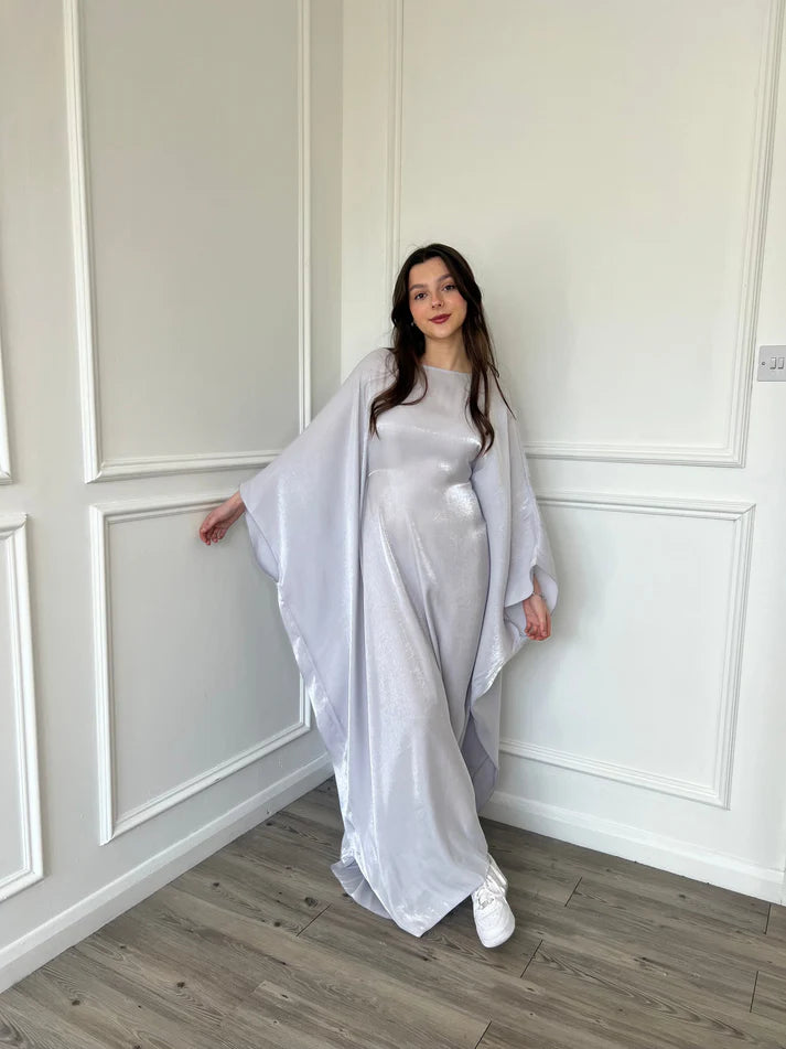 Choosing the Right Fabric for Your Butterfly Abaya