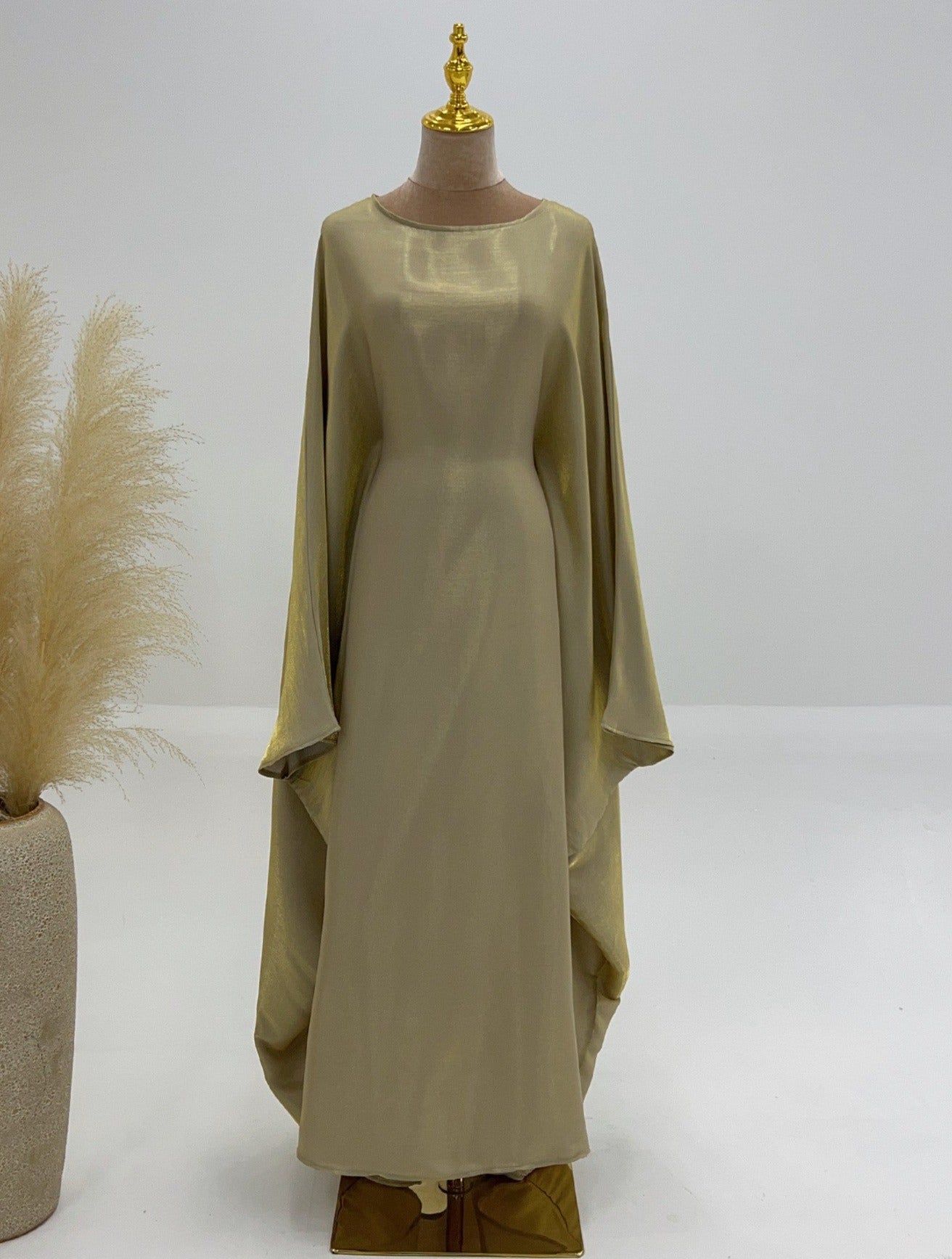 Ruby Glow Abaya