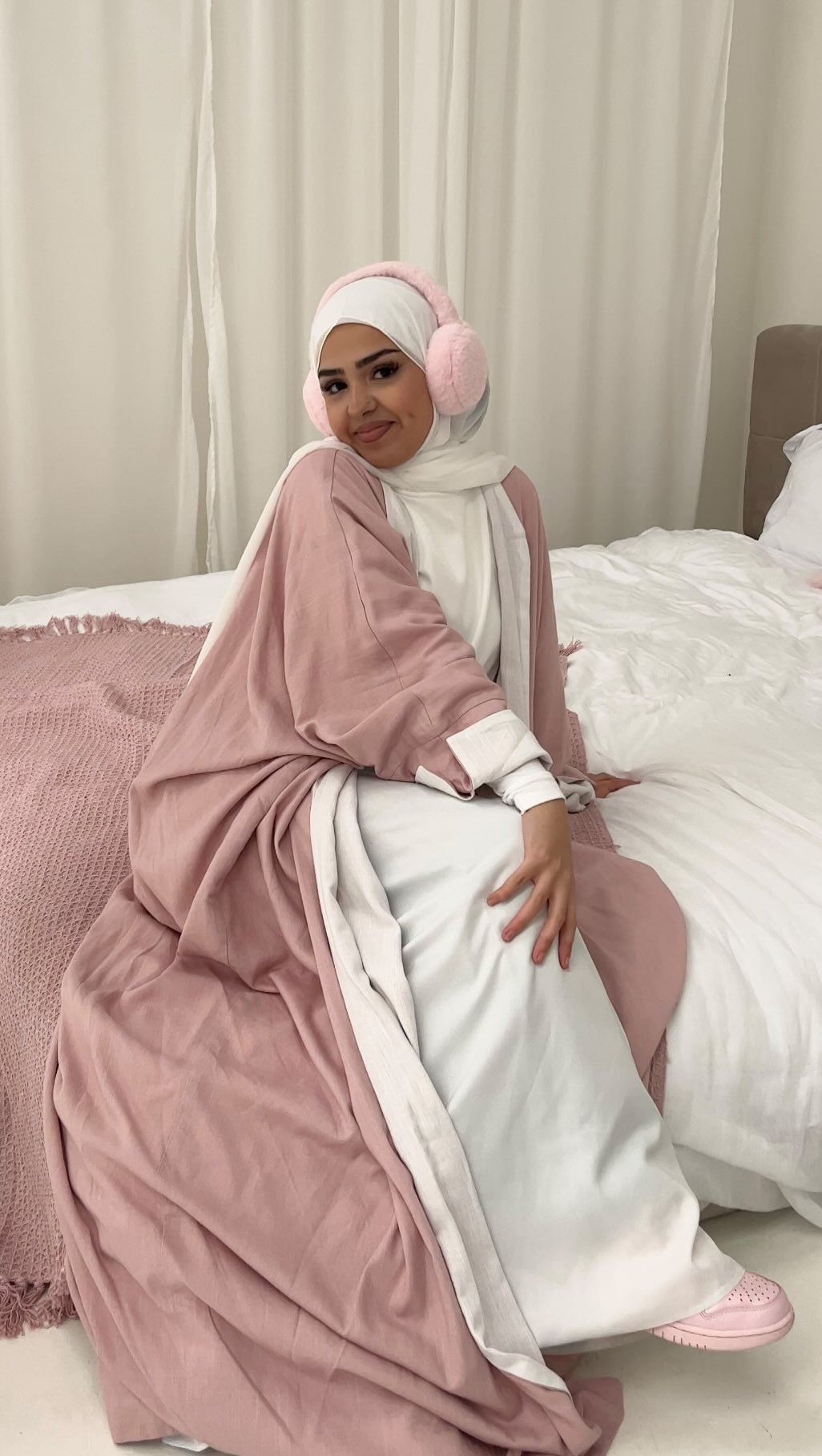 Inayah Reversible Abaya