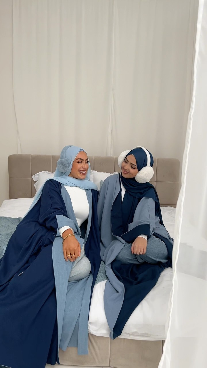 Inayah Reversible Abaya