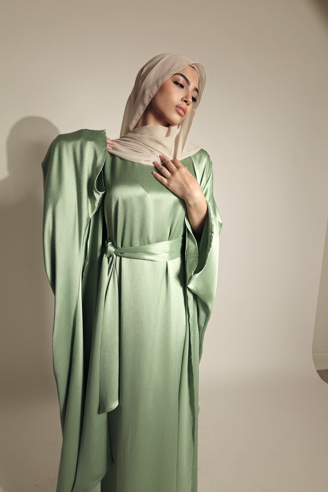 Leyah Abaya Set