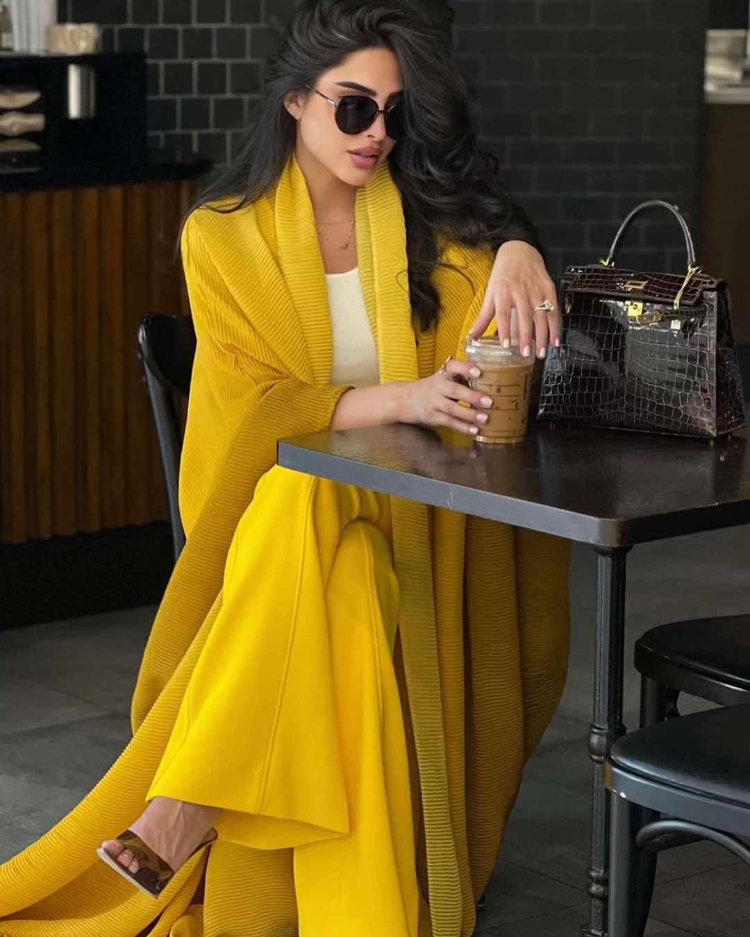 #color_yellow