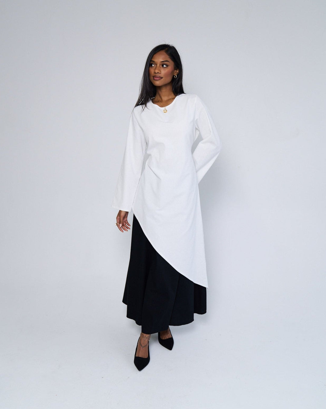 #color_white-top-black-skirt