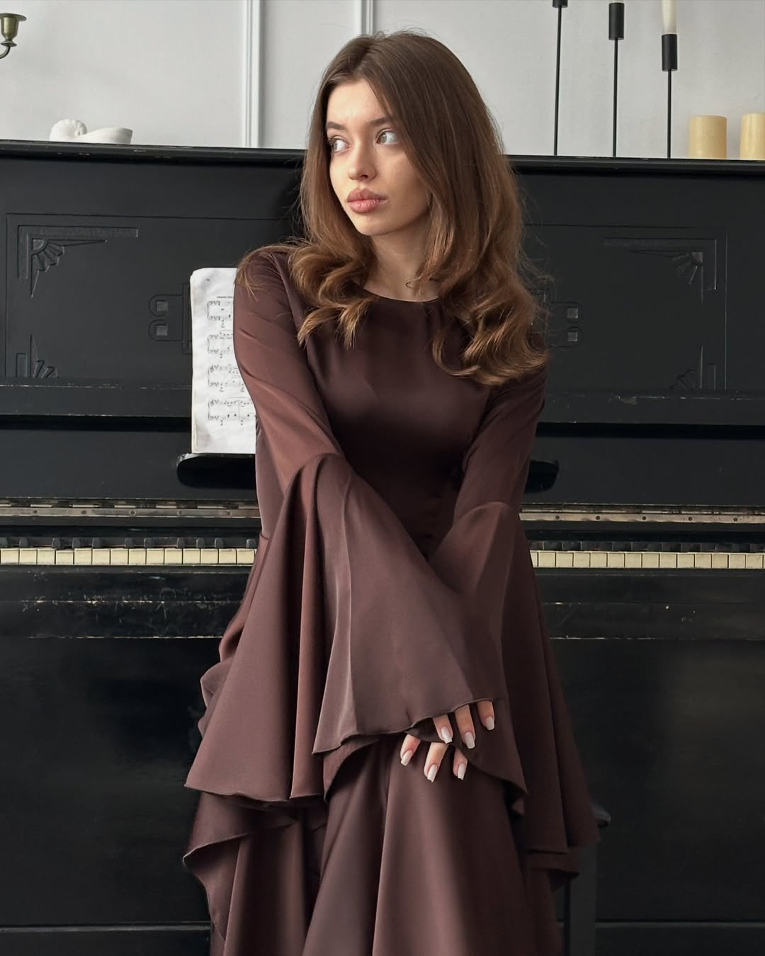 Eleanore - Bell sleeves Dress