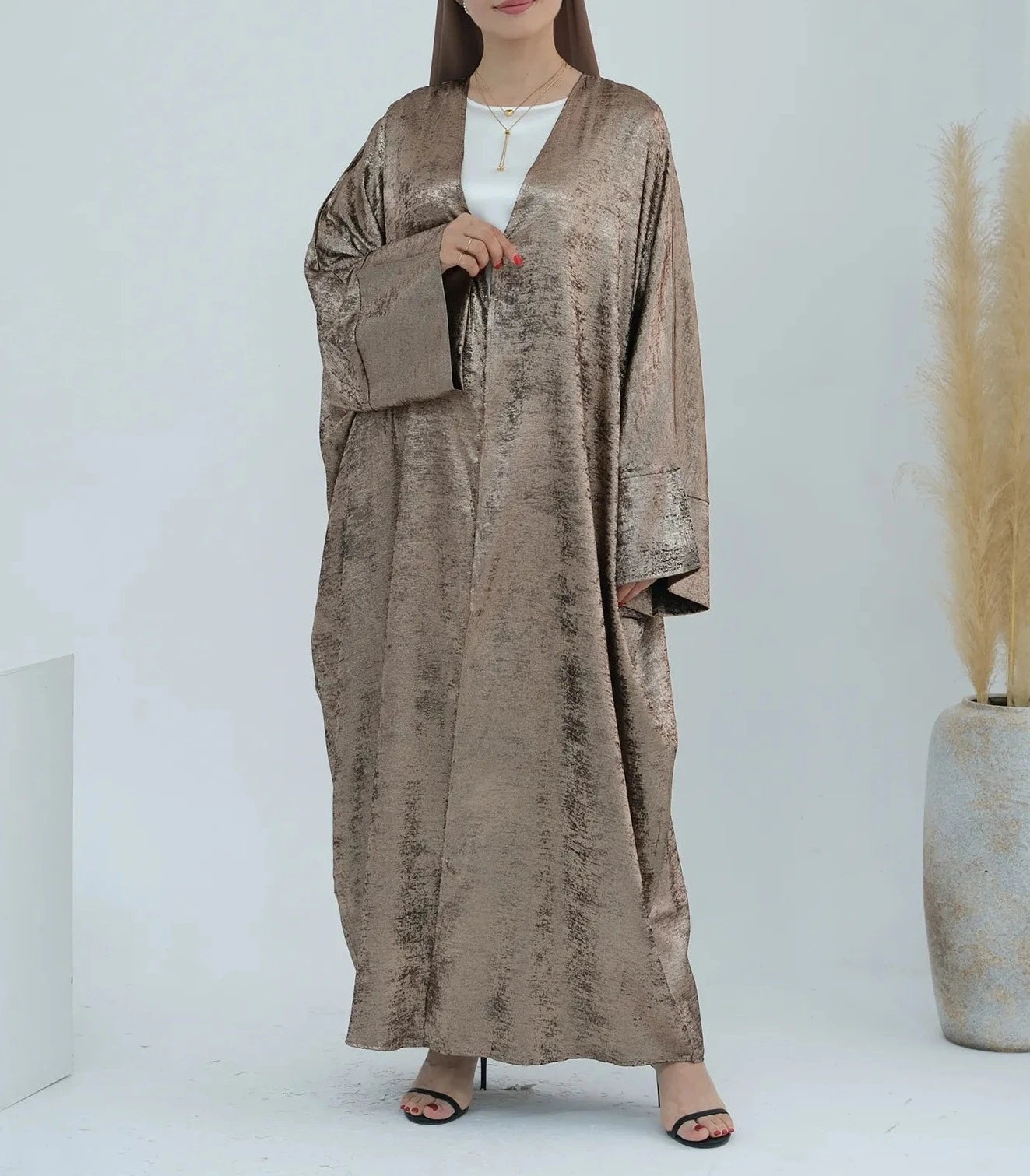 Farah Velvet Kimono