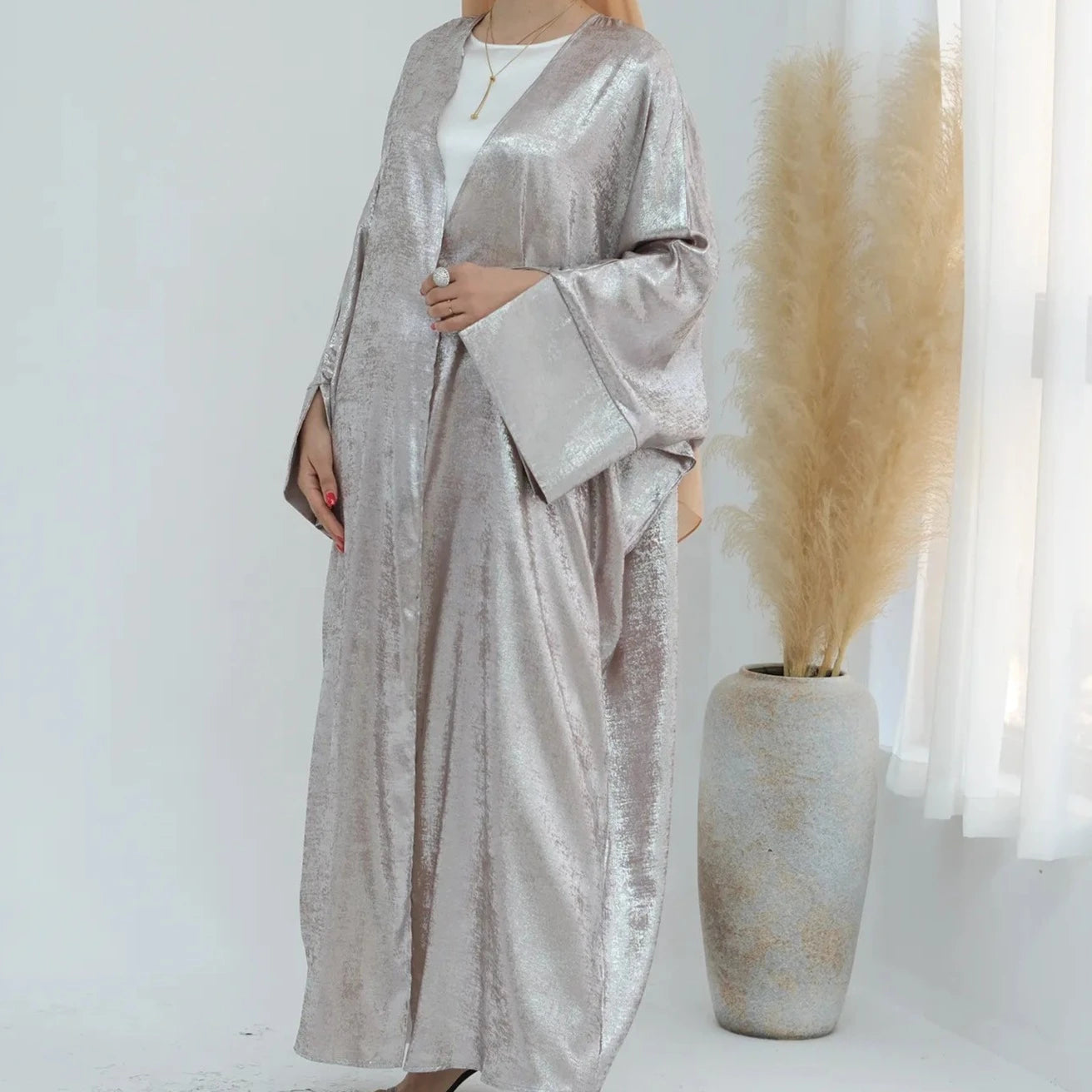 Farah Velvet Kimono