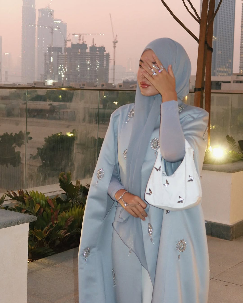 #color_light-blue