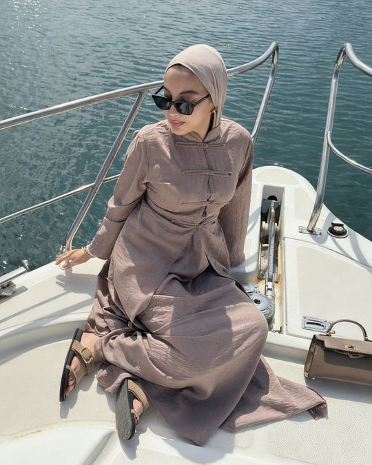 #color_taupe